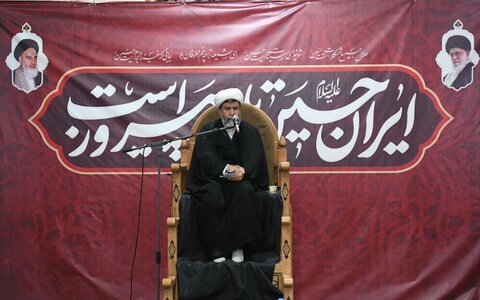 تصاویر| مراسم سوگواری و عزاداری سومین روز محرم به میزبانی نماینده ولی فقیه در فارس در مسجد شهدای شیراز