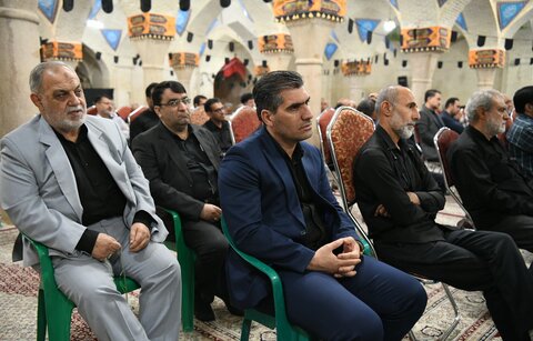 تصاویر| مراسم سوگواری و عزاداری سومین روز محرم به میزبانی نماینده ولی فقیه در فارس در مسجد شهدای شیراز