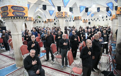 تصاویر| مراسم سوگواری و عزاداری سومین روز محرم به میزبانی نماینده ولی فقیه در فارس در مسجد شهدای شیراز