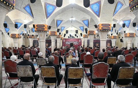 تصاویر| مراسم سوگواری و عزاداری سومین روز محرم به میزبانی نماینده ولی فقیه در فارس در مسجد شهدای شیراز