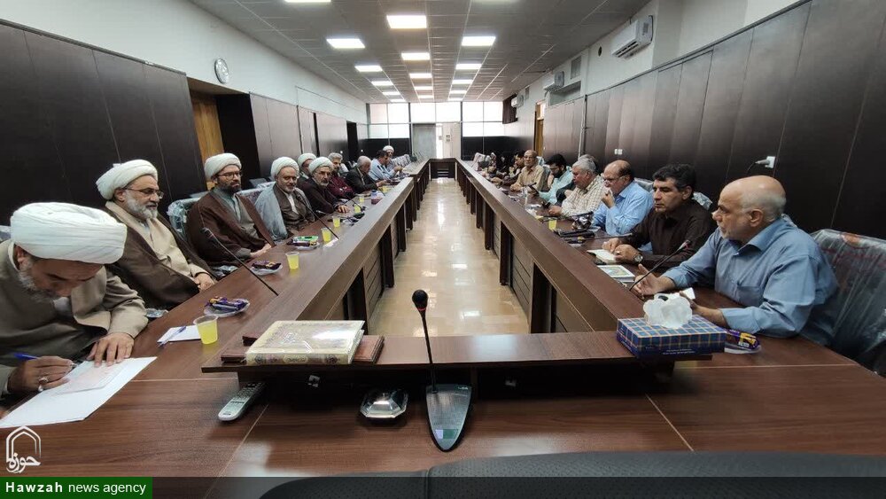 بازدید اساتید و مدیران دانشگاه اصفهان از مدارس علمیه صدر بازار و جده بزرگ+ عکس