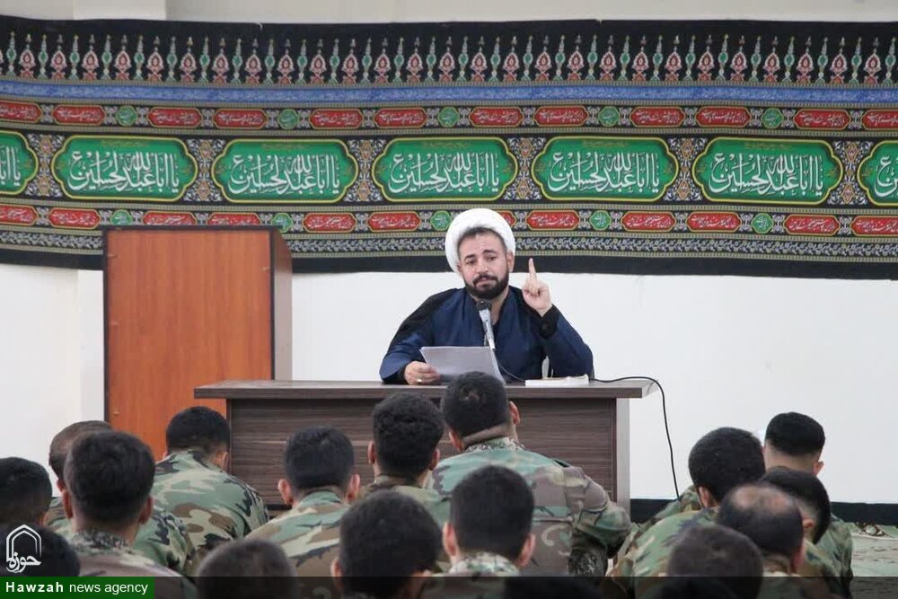 آینده کشور با همت مؤمنانه نسل جوان و تکیه بر فرهنگ عاشورا ساخته می‌شود +عکس