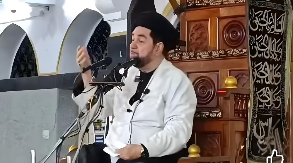 आयतुल्लाह खामेनेई की तस्वीर हटाई गई तो हम विरोध करेंगे: मौलाना कल्बे जवाद नक़वी