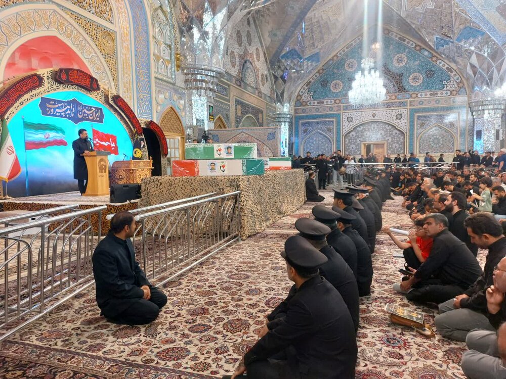 مراسم وداع با پیکر شهیدان جنایات رژیم صهیونستی در رواق امام خمینی (ره) حرم مطهررضوی