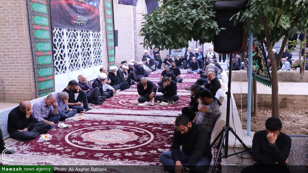 تصاویر/ برگزاری مراسم روضه خوانی محرم در مدرسه علمیه شفیعیه یزد