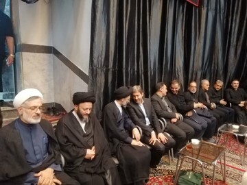 تصاویر/ حضور نماینده ولی فقیه در کاشان و استاندار اصفهان در آیین عزاداری امام حسین (ع) کاشان