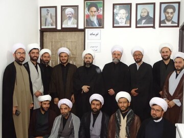 جلسه مبلّغین شهرستان چهاربرج با امام جمعه برگزار شد+ عکس