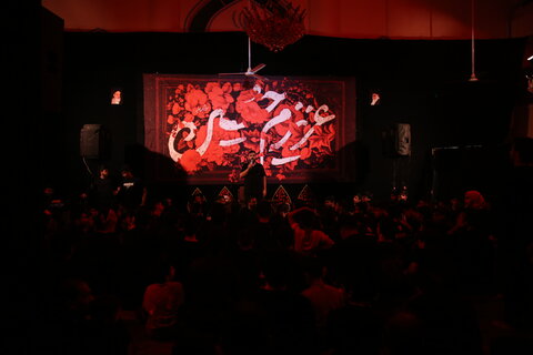 تصاویر| مراسم عزاداری شب چهارم محرم پیروان حضرت علی اکبر(ع) در مسجد الرسول(ص) شیراز