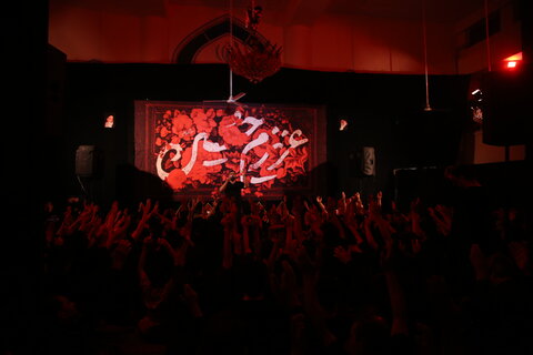 تصاویر| مراسم عزاداری شب چهارم محرم پیروان حضرت علی اکبر(ع) در مسجد الرسول(ص) شیراز