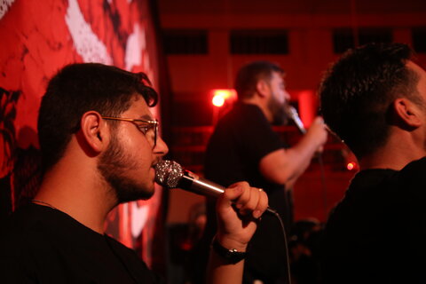 تصاویر| مراسم عزاداری شب چهارم محرم پیروان حضرت علی اکبر(ع) در مسجد الرسول(ص) شیراز