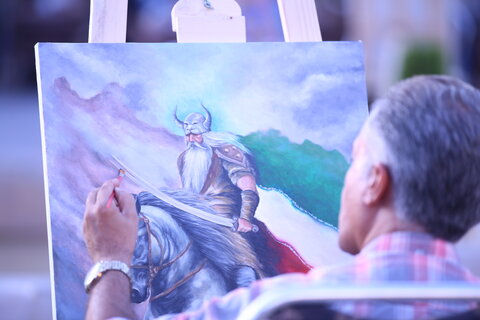 تصاویر| گردهمایی همدلانه نقاشان شیرازی در پاسداشت عزت و اقتدار ملی تحت عنوان بوم حماسه