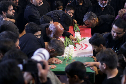 تصاویر| وداع با پیکر شهدای اقتدار ملی در کهف شهدای بیرجند