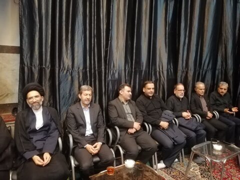 تصاویر/ حضور نماینده ولی فقیه درکاشان و استاندار اصفهان درآیین عزاداری امام حسین (ع) کاشان