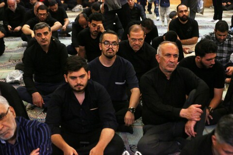 تصاویر / عزاداری دهه اول محرم در هیئت یادگاران امام(ره) اصفهان