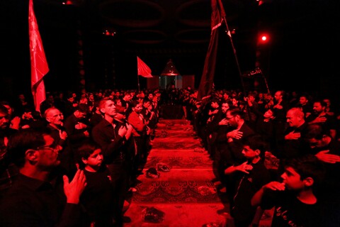 تصاویر / عزاداری دهه اول محرم در هیئت یادگاران امام(ره) اصفهان