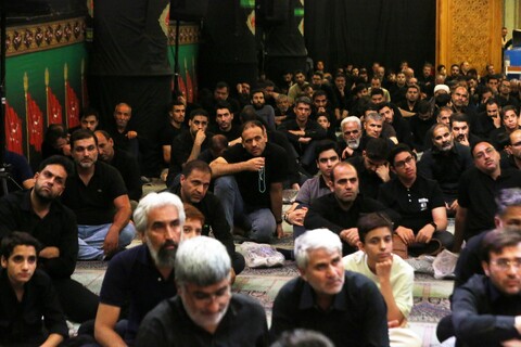 تصاویر / عزاداری دهه اول محرم در هیئت یادگاران امام(ره) اصفهان