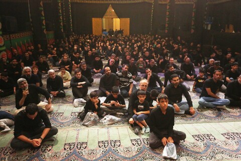 تصاویر / عزاداری دهه اول محرم در هیئت یادگاران امام(ره) اصفهان