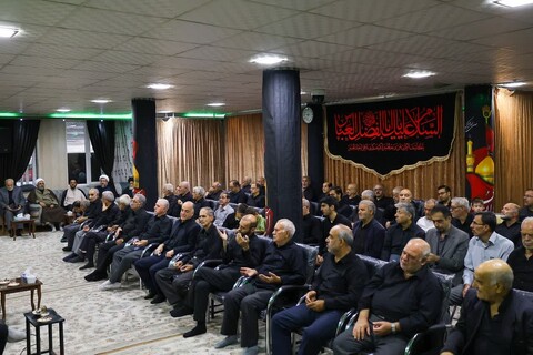 تصاویر | حضور نماینده ولی فقیه در استان آذربایجان شرقی در هیئات حسینی تبریز