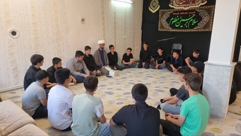 تصاویر/ شروع کلاس های مهارتی طرح تابستانی فصل رویش۴ در حوزه علمیه مرند