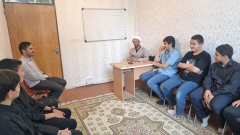 تصاویر/ شروع کلاس های مهارتی طرح تابستانی فصل رویش۴ در حوزه علمیه مرند