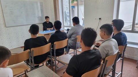 تصاویر/ شروع کلاس های مهارتی طرح تابستانی فصل رویش۴ در حوزه علمیه مرند