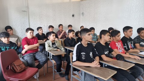 تصاویر/ شروع کلاس های مهارتی طرح تابستانی فصل رویش۴ در حوزه علمیه مرند