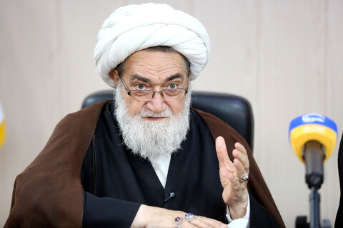 تصاویر/ نشست بررسی «حکم محارب در فتوای مراجع معظم تقلید» در حمایت از رهبری و مرجعیت دینی