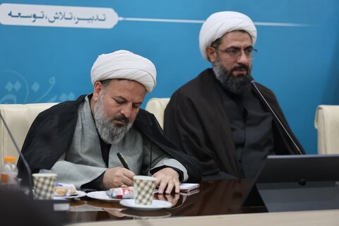 تصاویر / نشست مشترک مسئولان هیئت‌‎های حسینی با فرمانده انتظامی همدان