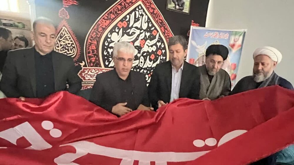 دیدار استاندار اصفهان با خانواده شهدای حملات رژیم صهیونیستی در آران و بیدگل+عکس