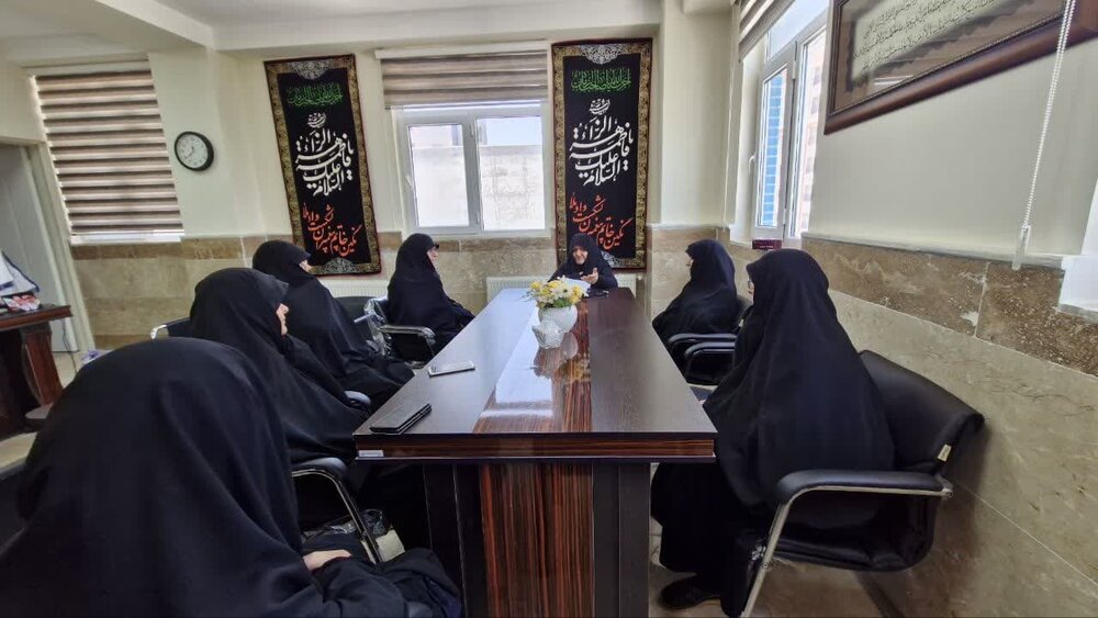 عبرت‌های عاشورا هشداری برای امروز جامعه اسلامی است