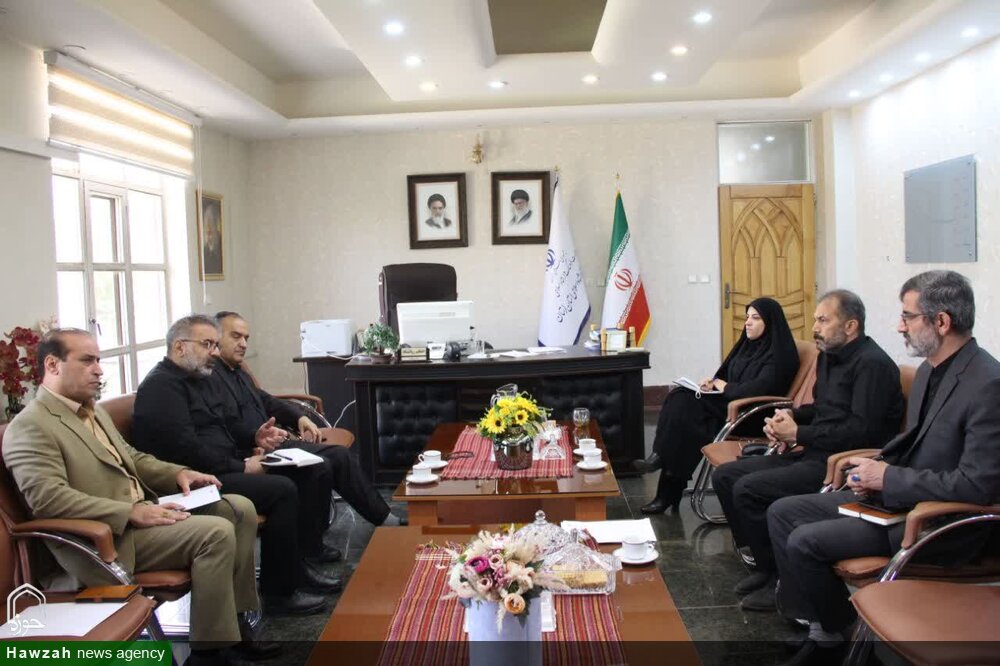 برنامه‌های فرهنگی و هنری با محوریت ایران‌دوستی و وحدت برگزار شوند 