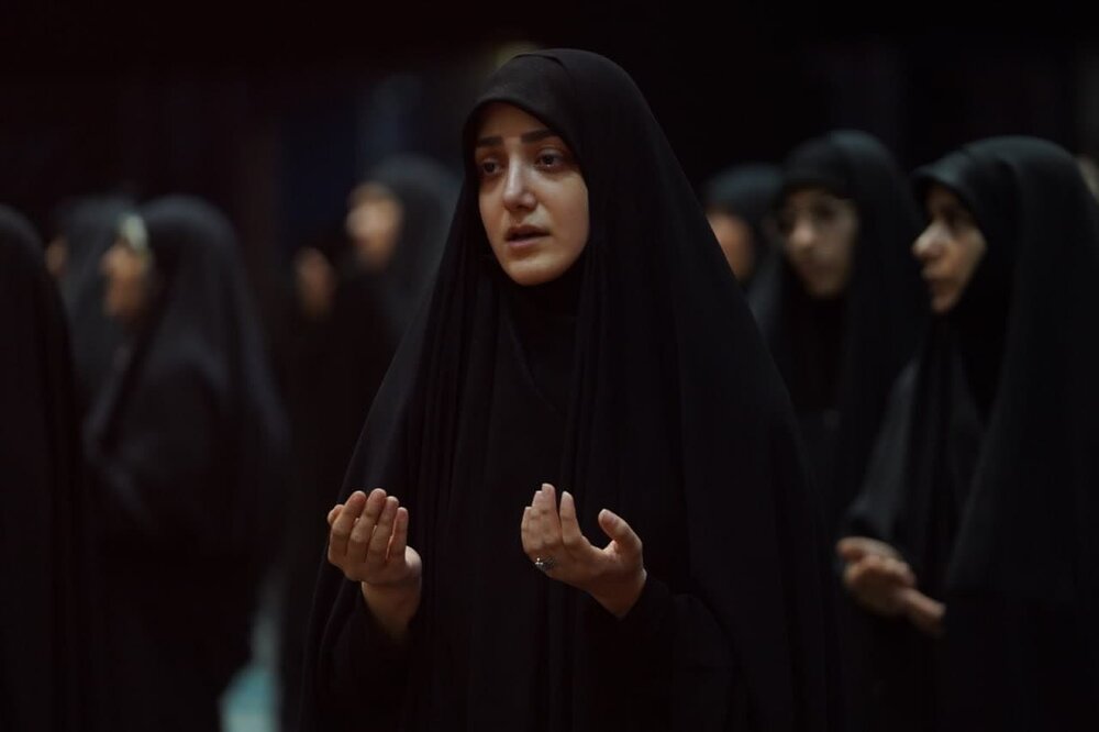 روایت عاشورای حسینی با تلفیق هنر، مداحی و سخنرانی در آستان مقدس شیخ صدوق+ تصاویر