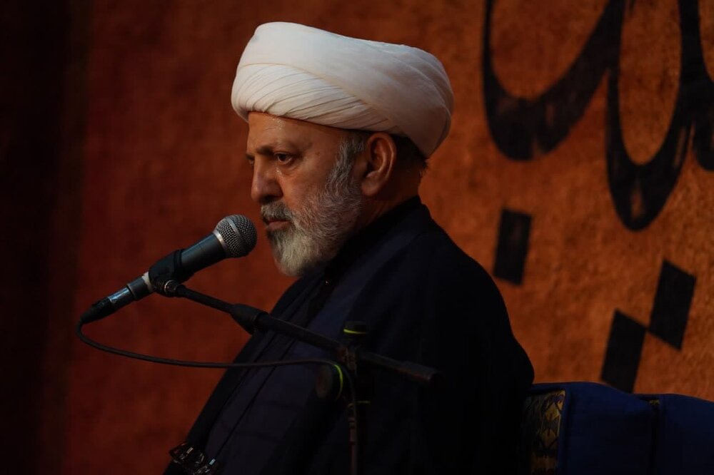 روایت عاشورای حسینی با تلفیق هنر، مداحی و سخنرانی در آستان مقدس شیخ صدوق+ تصاویر