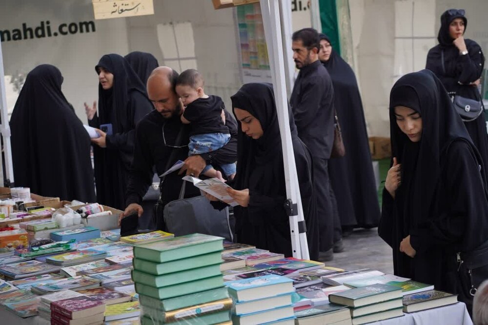 روایت عاشورای حسینی با تلفیق هنر، مداحی و سخنرانی در آستان مقدس شیخ صدوق+ تصاویر