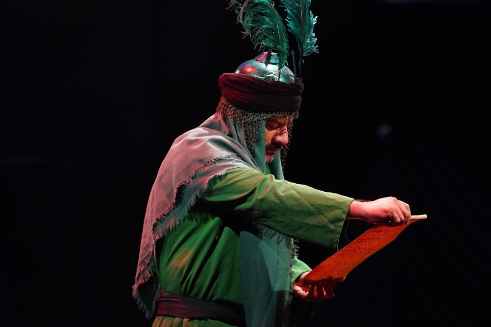 روایت عاشورای حسینی با تلفیق هنر، مداحی و سخنرانی در آستان مقدس شیخ صدوق+ تصاویر