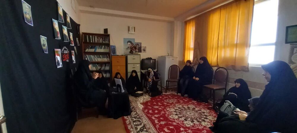 شهدا روحیه ایثار و مقاومت را در جامعه تزریق می‌کنند