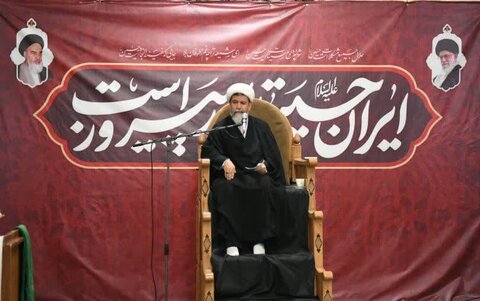 تصاویر| مراسم سوگواری و عزاداری چهارمین روز محرم به میزبانی نماینده ولی فقیه در فارس در مسجد شهدای شیراز