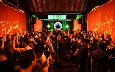 تصاویر| حضور نماینده ولی فقیه در فارس در جمع عزاداران هیئات مختلف شیراز