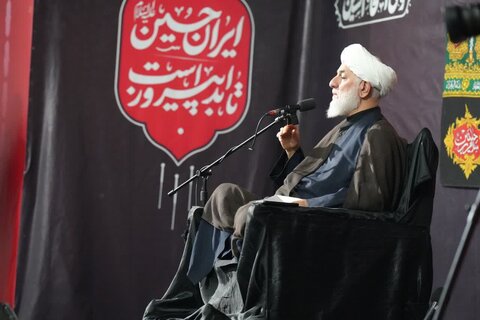 تصاویر مراسم عزاداری پنجمین شب از ماه محرم در حسینیه ثارالله سپاه ناحیه خرم آباد