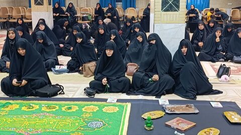 مراسم بزرگداشت شهدای والا مقام مدافع ایران اسلامی در مدرسه علمیه فاطمه الزهرا (س) کنگان