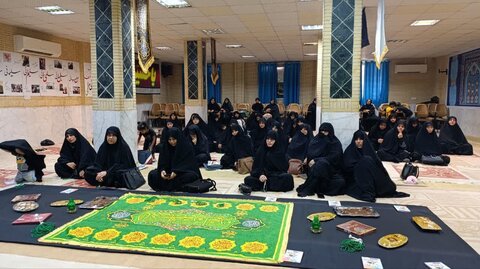 مراسم بزرگداشت شهدای والا مقام مدافع ایران اسلامی در مدرسه علمیه فاطمه الزهرا (س) کنگان