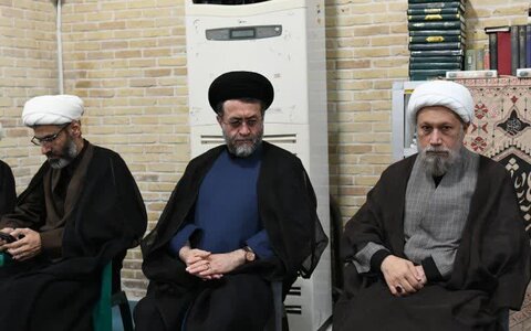 تصاویر| حضور نوجوانان و هیئت عزاداری حضرت علی اکبر(ع) قشقایی ها در مراسم عزاداری به میزبانی نماینده ولی فقیه در فارس