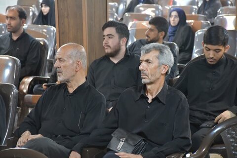 تصاویر/ شصت و پنجمین جلسه از سلسله جلسات تفسیر قرآن کریم در خوی