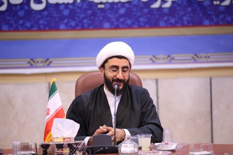 تصاویر| نشست تعدادی از مبلغین موثر تبلیغی شهر شیراز با معاونت دفتر امور اجتماعی سیاسی حوزه های علمیه کشور