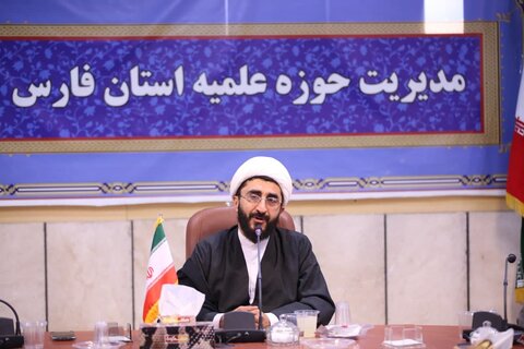 تصاویر| نشست تعدادی از مبلغین موثر تبلیغی شهر شیراز با معاونت دفتر امور اجتماعی سیاسی حوزه های علمیه کشور