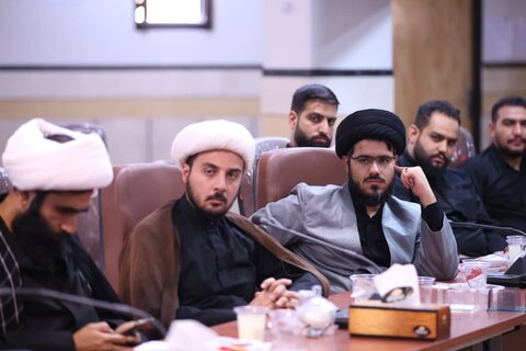 تصاویر| نشست تعدادی از مبلغین موثر تبلیغی شهر شیراز با معاونت دفتر امور اجتماعی سیاسی حوزه های علمیه کشور