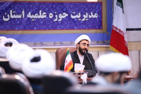 تصاویر| نشست تعدادی از مبلغین موثر تبلیغی شهر شیراز با معاونت دفتر امور اجتماعی سیاسی حوزه های علمیه کشور