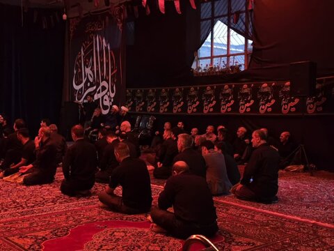 تصاویر/ عزاداری شب های محرم در حسینیه هلال رضوی ارومیه