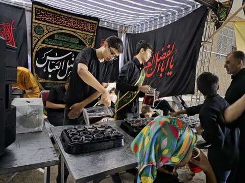 تصاویر/ عزاداری شب های محرم در حسینیه هلال رضوی ارومیه