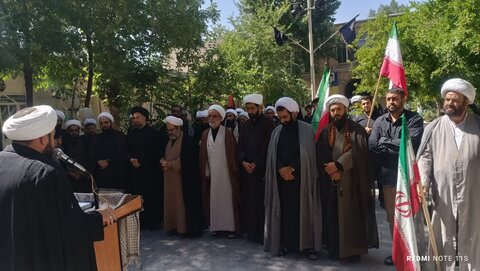 تصاویر اجتماع اساتید و طلاب مدارس علمیه بروجرد در حمایت از رهبرمعظم انقلاب و مراجع عظام تقلید